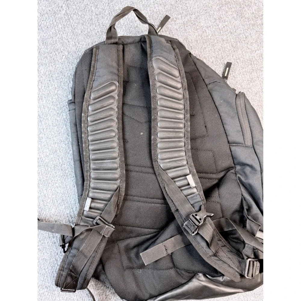 Nike Elite‎ Hoops Pro Basketball Backpack Black White Max Air Straps Travel Bag
